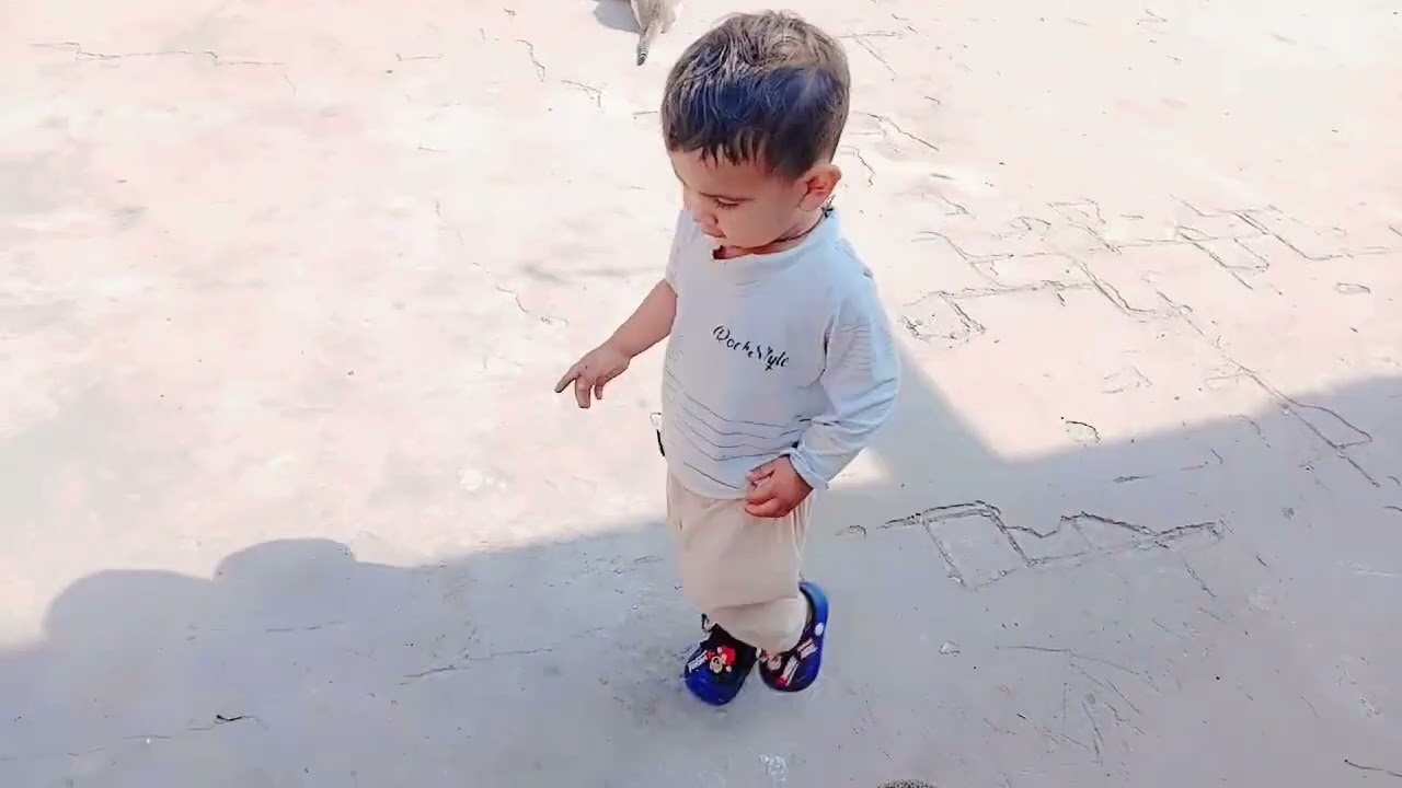 Baby & cats 😻😺🤩 