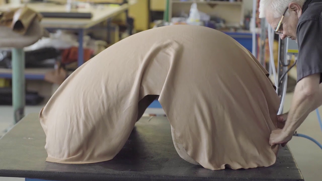 Crafting the Egg&trade; chair  | Fritz Hansen