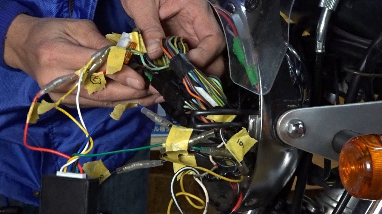メインハーネスの取り外し【Bandit250 GJ77A】