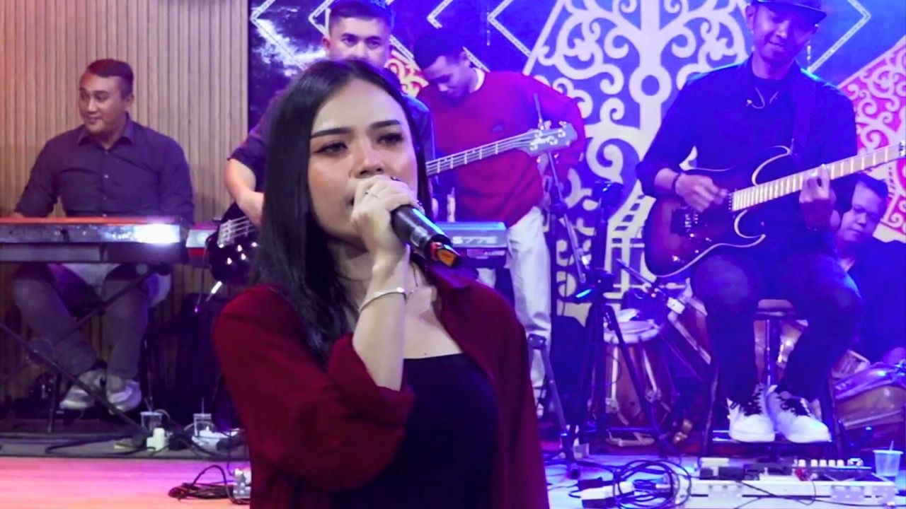 MENCUG NIKMAT DURIAT MERLIN MER SOREHARI MUSIC X ANGKRINGAN TEH ITA