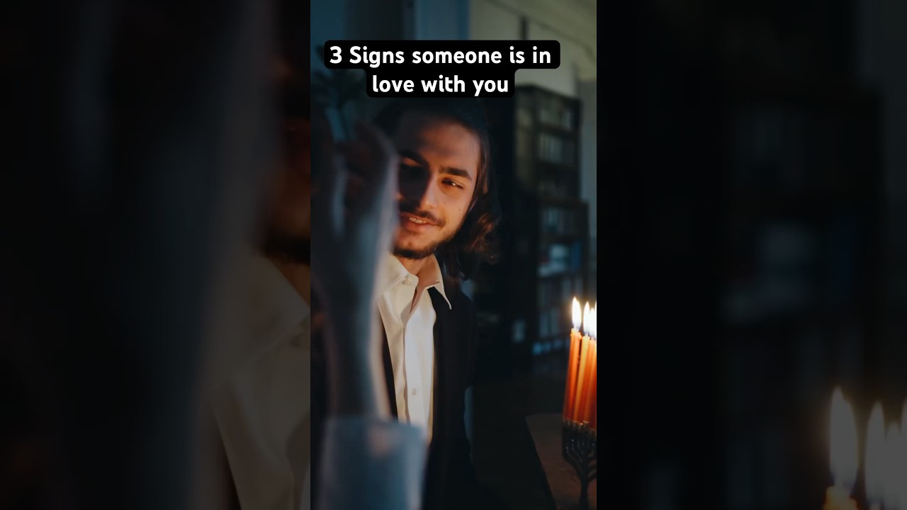 3 Signs someone is in love with You #love#facts