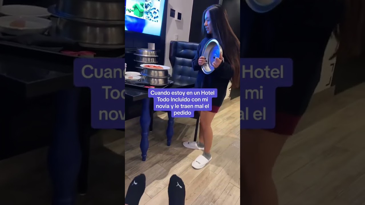 Cuando estoy en un Hotel Todo incluido con mi novia y le traen mal el pedido 