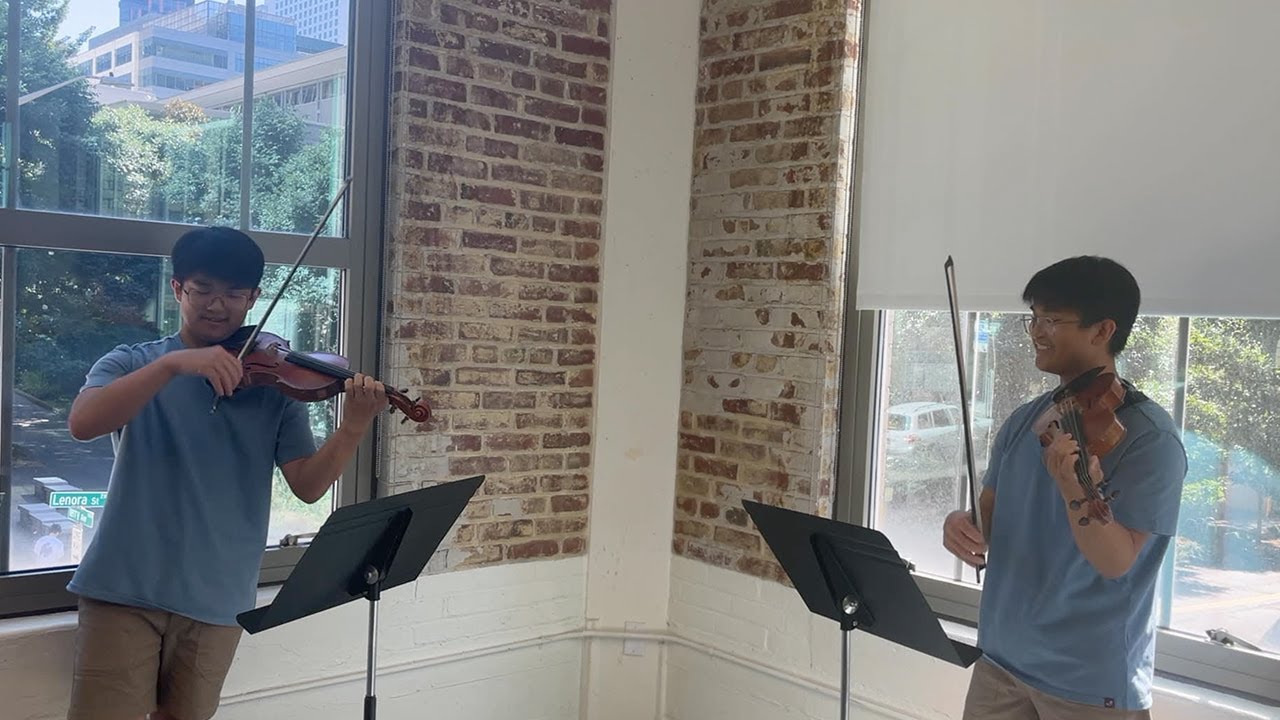 Chubina from East Duo Performed on Violin