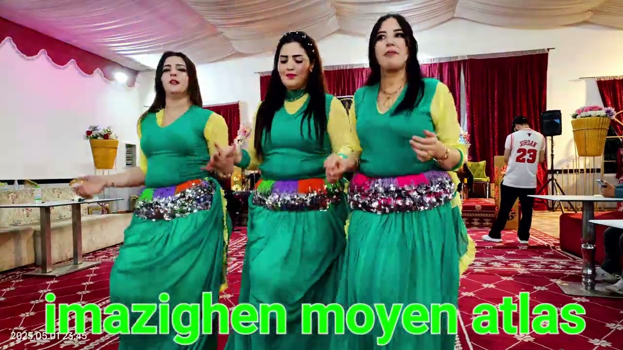 لحسن لخنيفري و فواكه الأطلس من أزرو أروع الأغاني و الرقص الأمازيغي 2025 lahcen lekhnifri rkia azrou