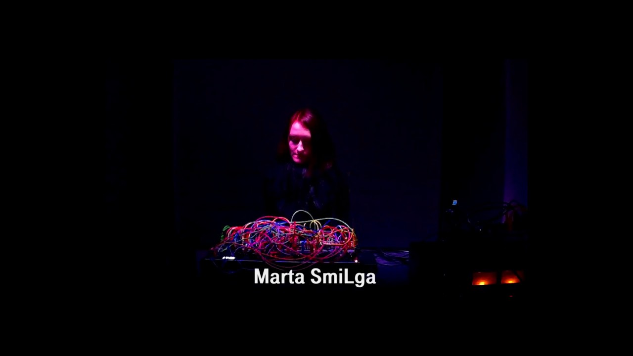 Live in Erica Synths Garage: Marta SmiLga