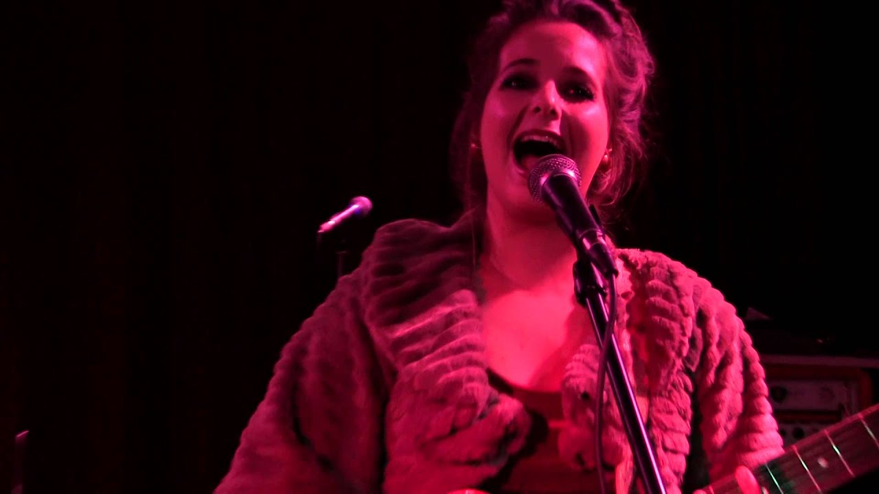 Bee Taylor & Cody Brooks 