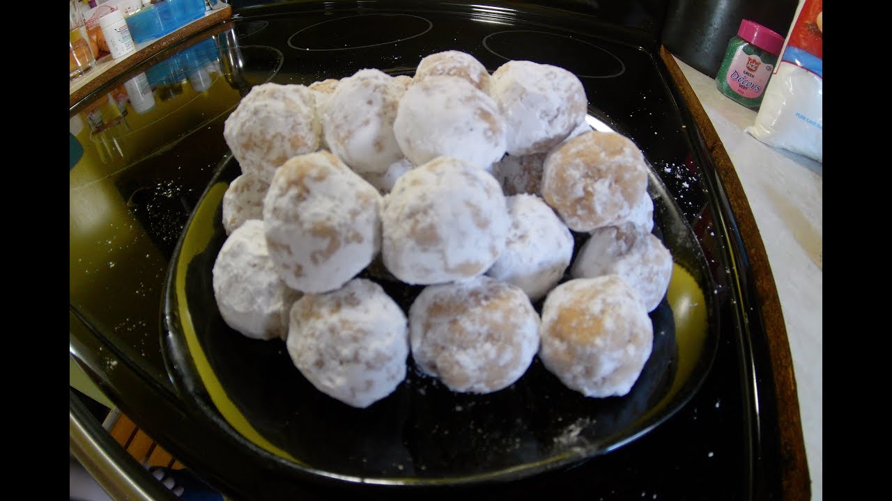 Peanut Butter Snowballs