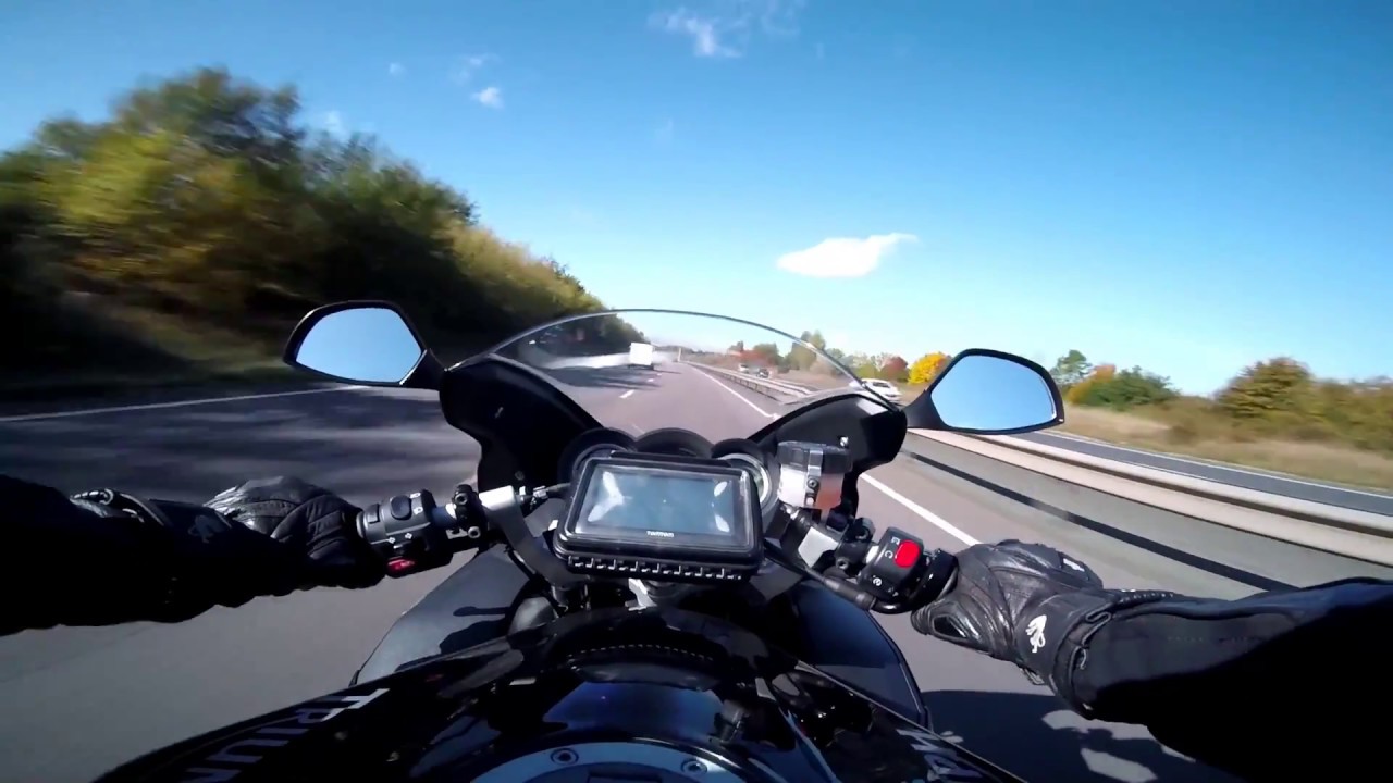 Triumph Sprint ST 1050 with Delkevic 200mm Exhaust