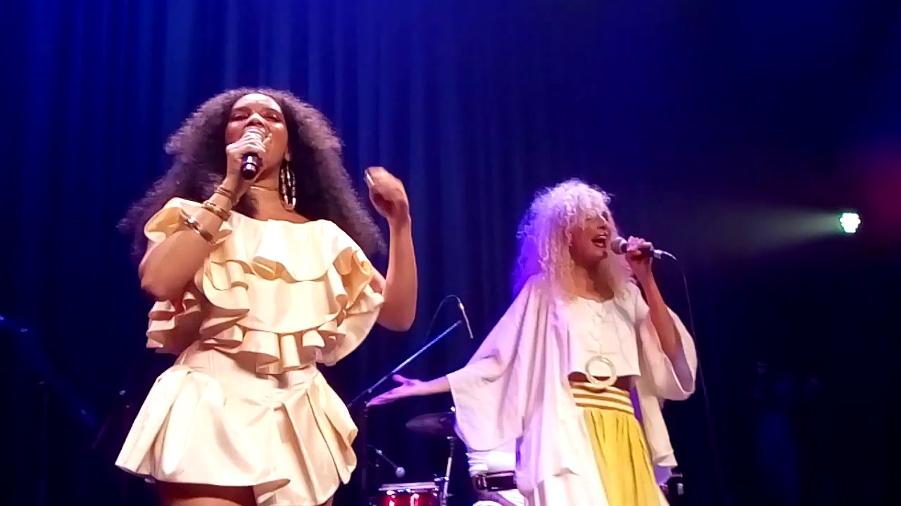 MC Tha e Luiza Lian - Céu  Azul Ao Vivo na Casa Natura Musical