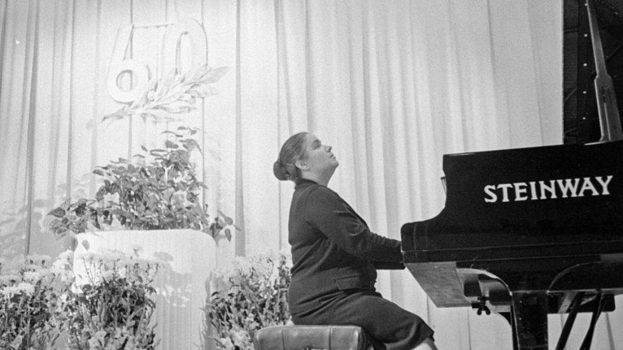Tatiana Nikolayeva plays Bach 12 Keyboard Concertos, BWV 1052-1065 - live 1975