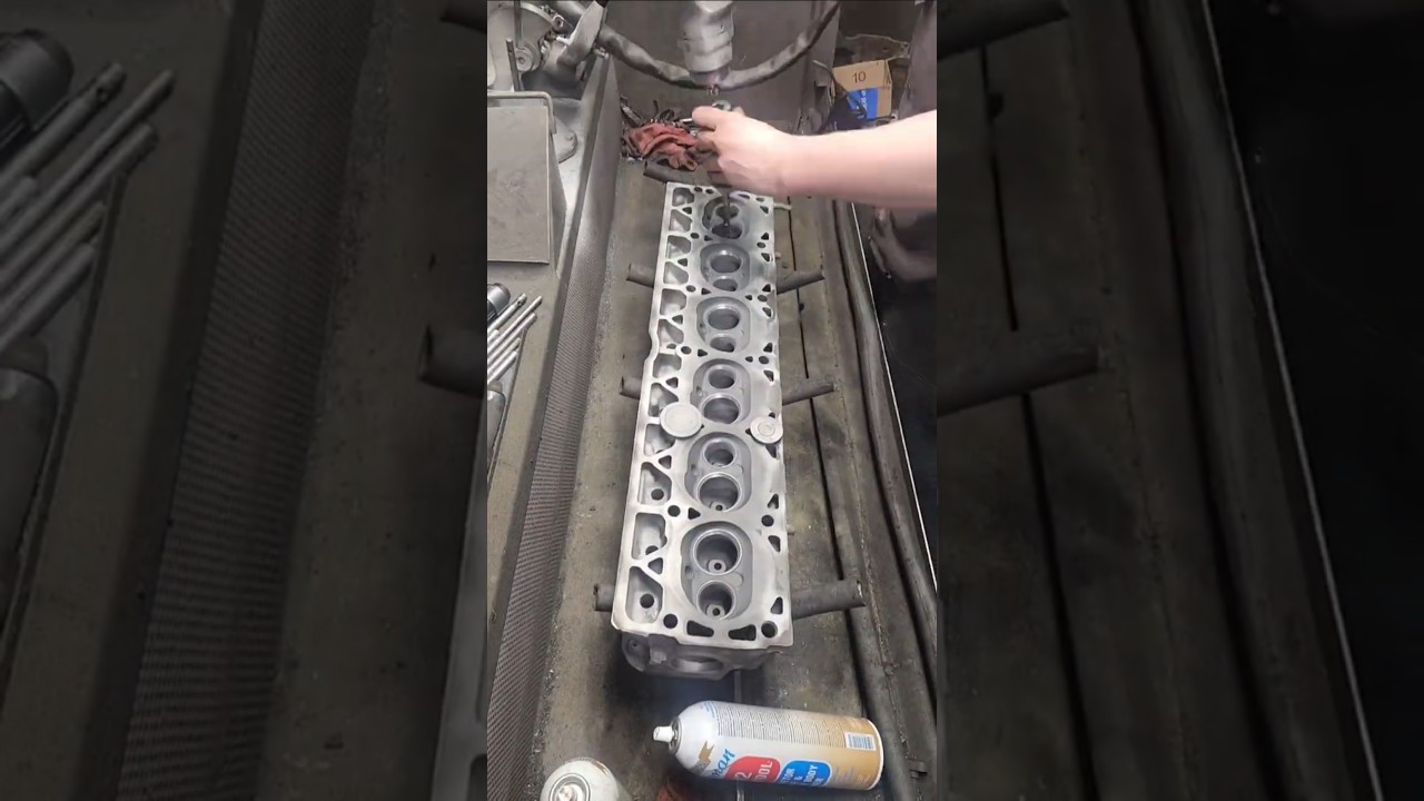 Rebuilding a Jeep 4.0 Wrangler head. #engine #repair #educational #amc