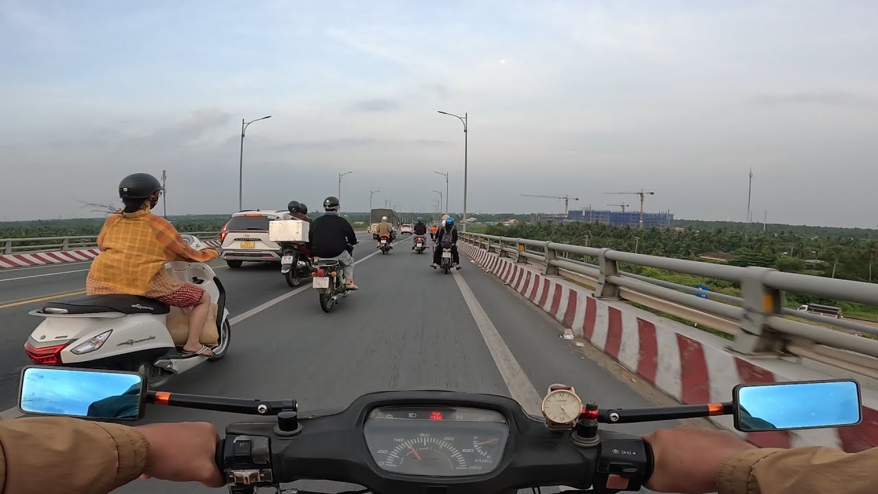Lái Xe Từ Cầu Hàm Luông Qua Cầu Rạch Miễu 2 Ngày 01-01-2026 #01