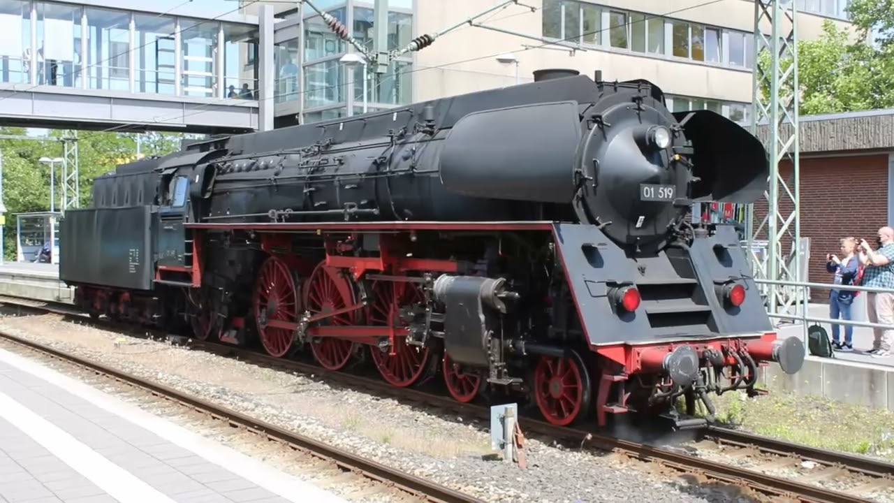 Lokomotive 01-519 im Einsatz in Leer, Emden und Salzbergen