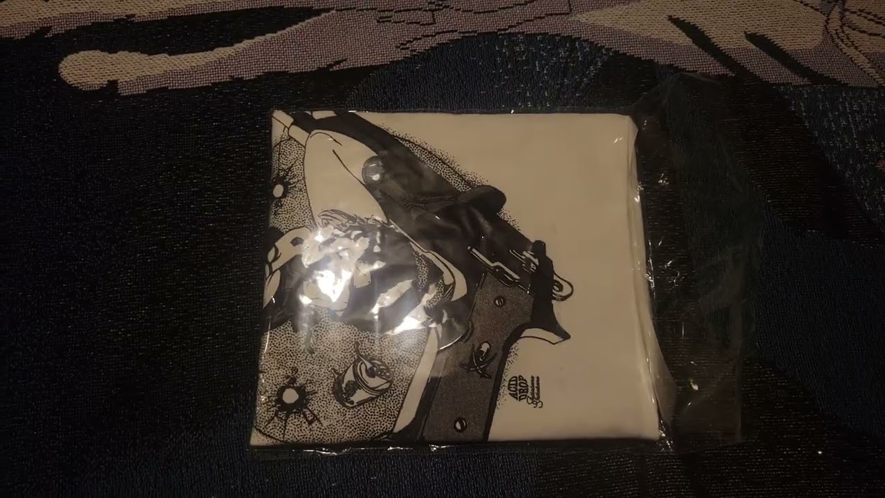 ASMR unboxing Aciddrop anime tees