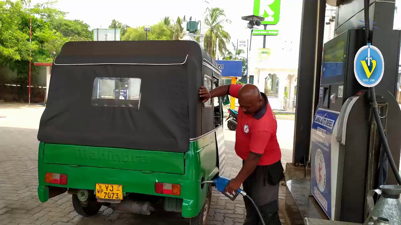 Colombo to Kandy At Thihari