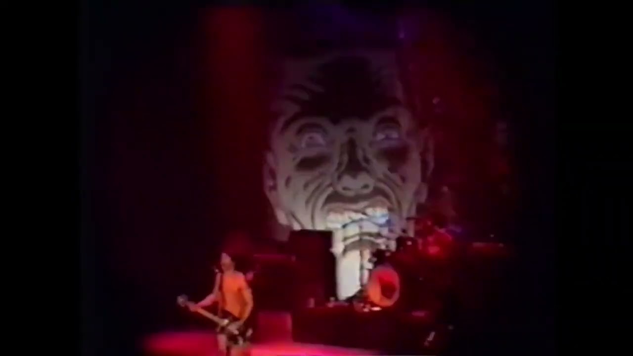 Iggy Pop - Butt Town (Live - 1/30/91)