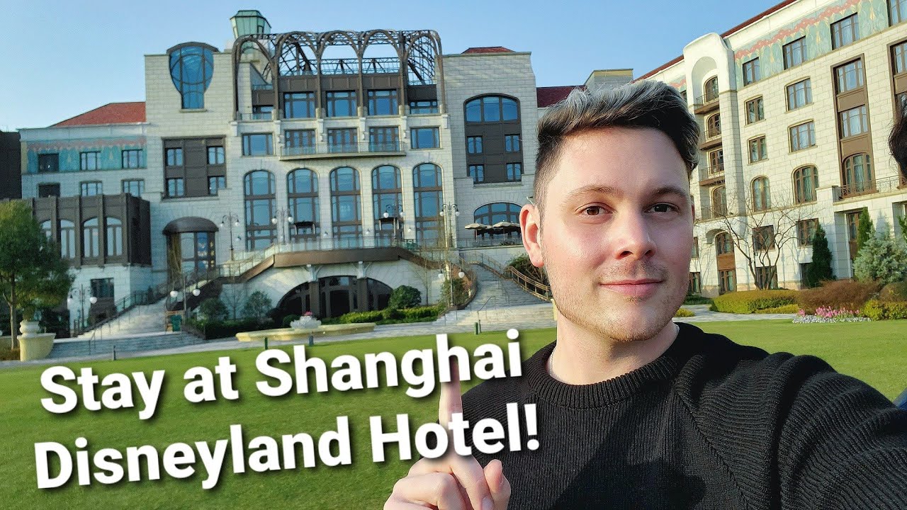 Staying at THE Shanghai Disneyland Hotel! Hotel Tour!