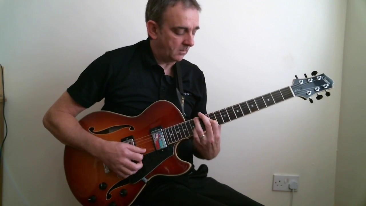 Comins GCS 1ES guitar