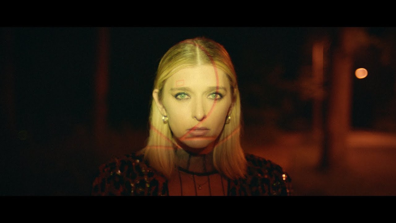 V&Eacute;RIT&Eacute; - he's not you (Official Video)