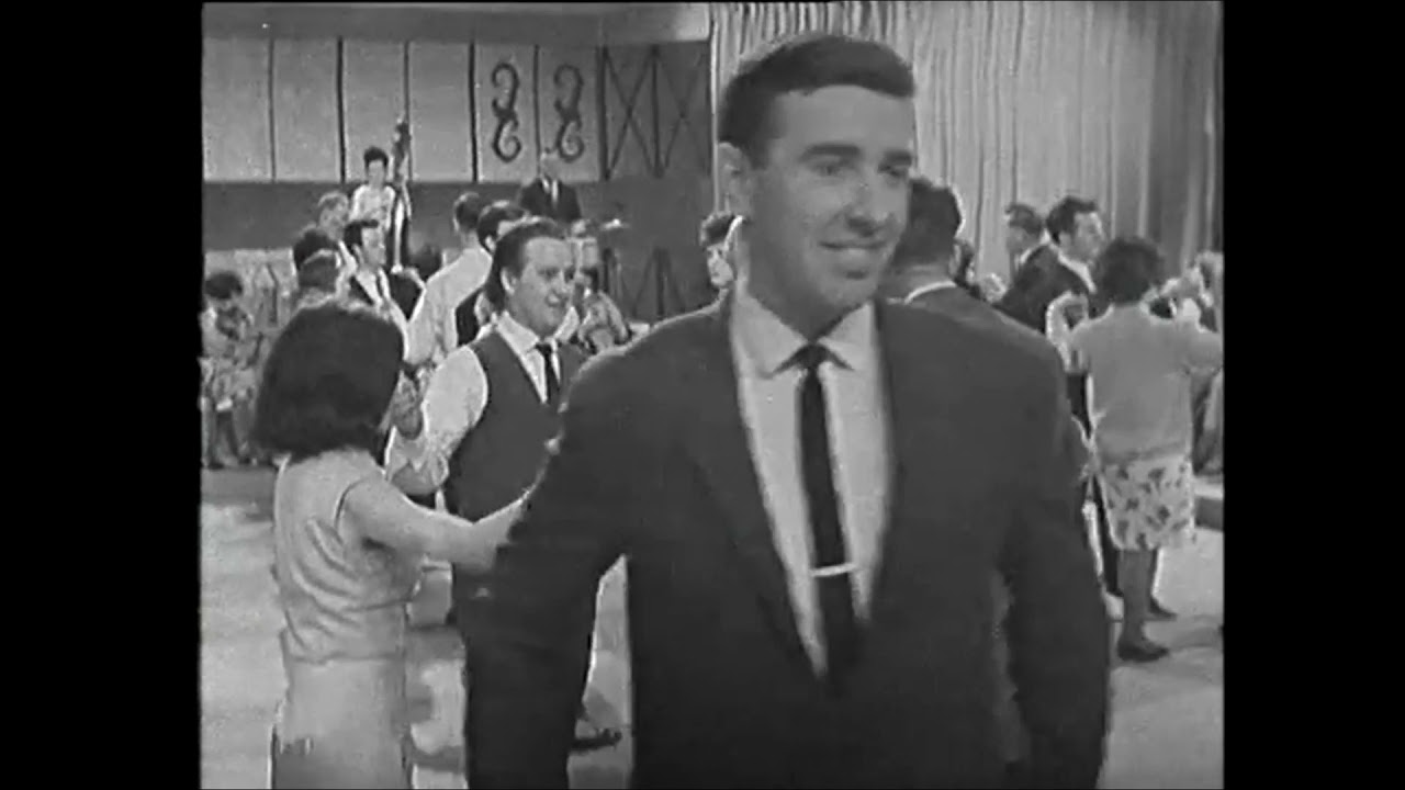 The Siege of Carrick - Noel Tuohy Céilí Band, 1965