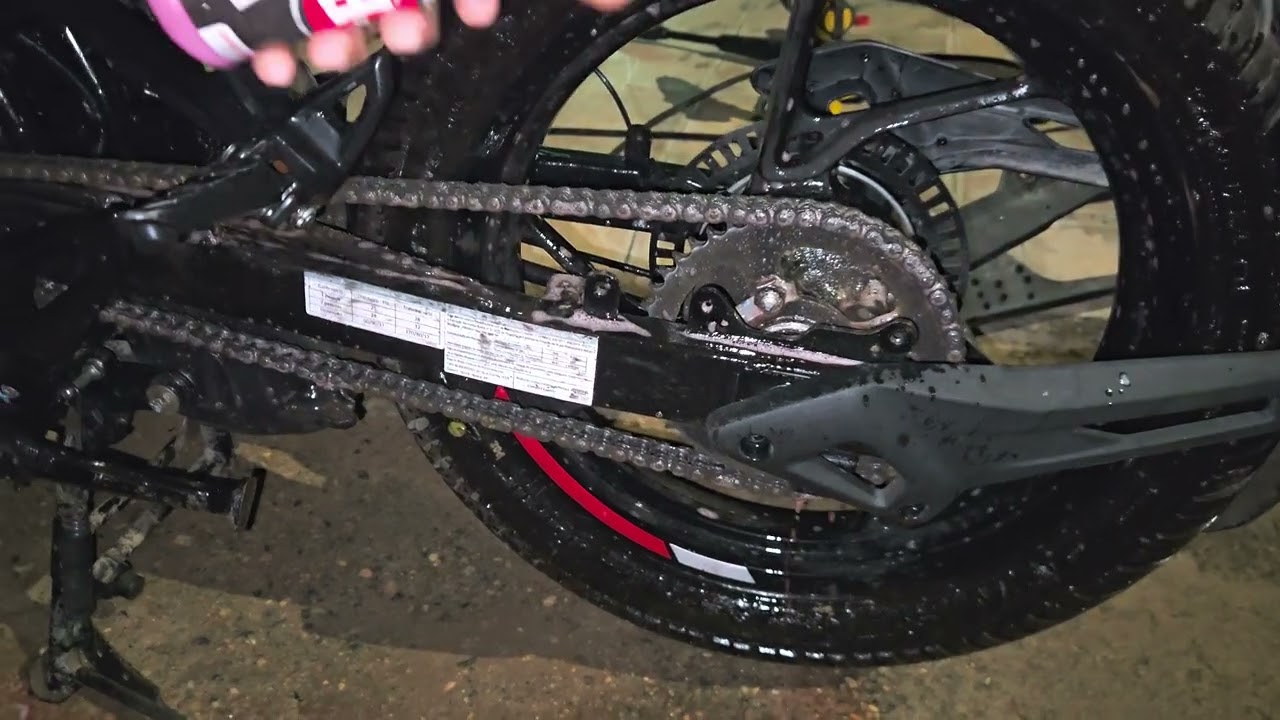 BAJAJ PULSAR N150! LAVAGEM DO KIT RELAÇÃO...