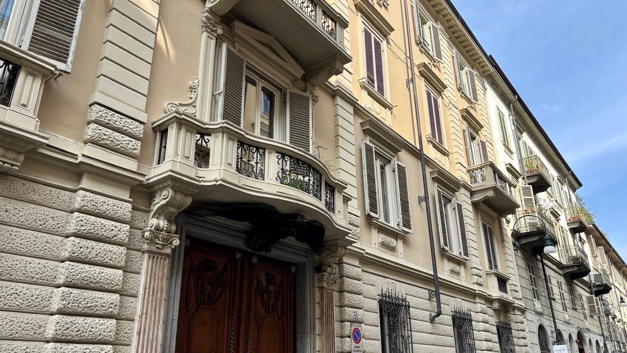 In affitto appartamento signorile centro Torino