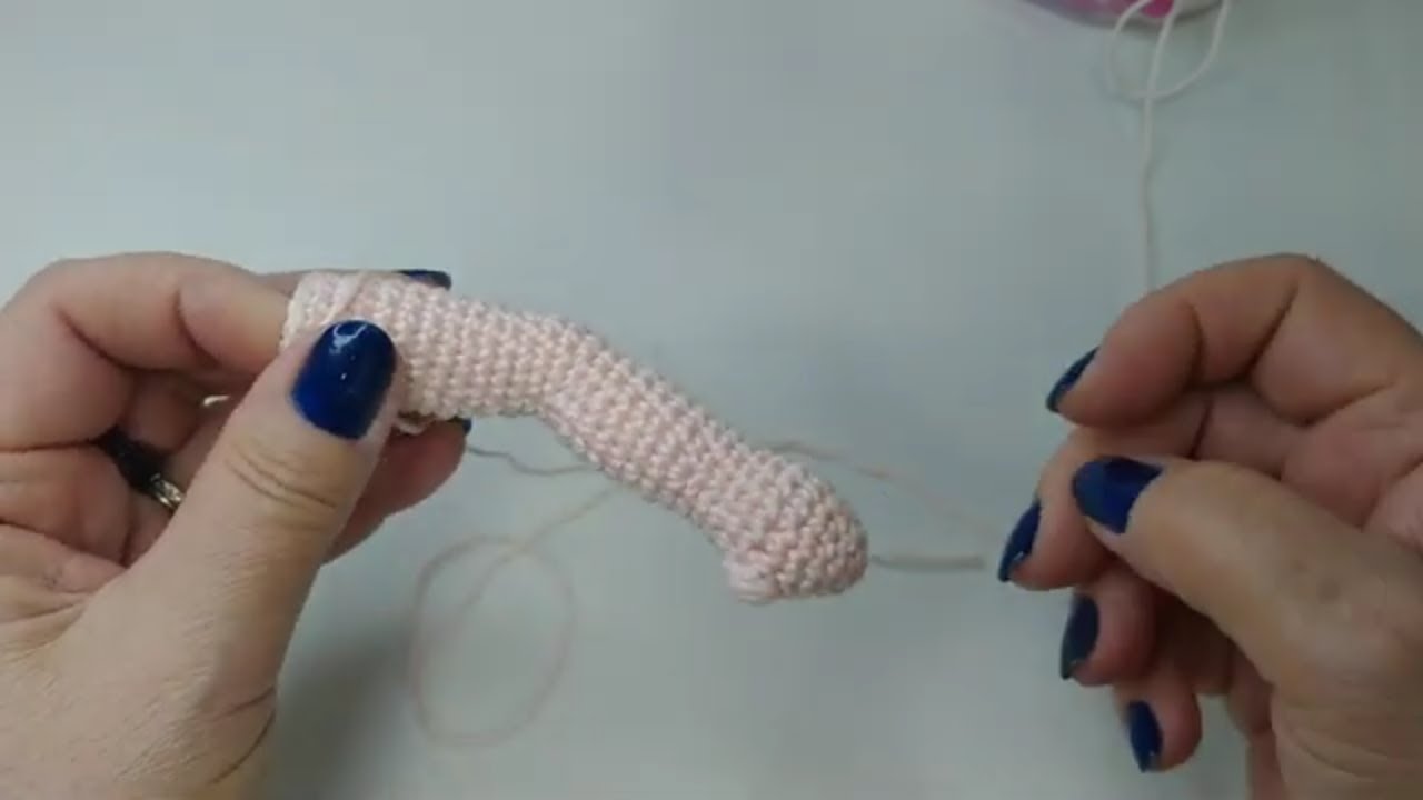 DESVENDE OS SEGREDOS DE BONECAS PERFEITAS DE CROCHE  AMIGURUMI (BRAÇOS COM COTOVELO E DOBRA)...