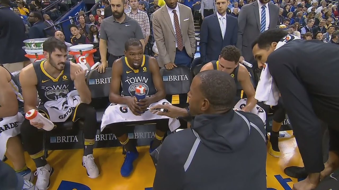 Steve Kerr Lets Players Coach! Warriors Win By 46 vs Suns! 2017-18 Season