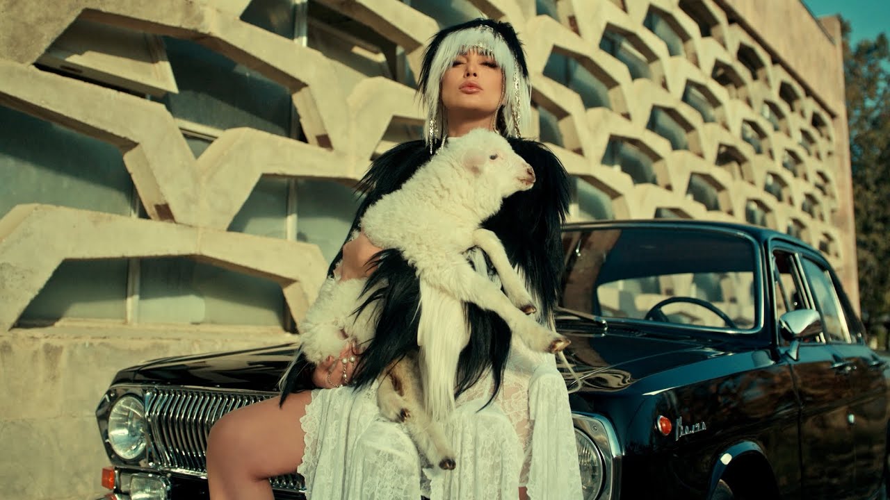 Iveta Mukuchyan -  Qo Mi Jpity