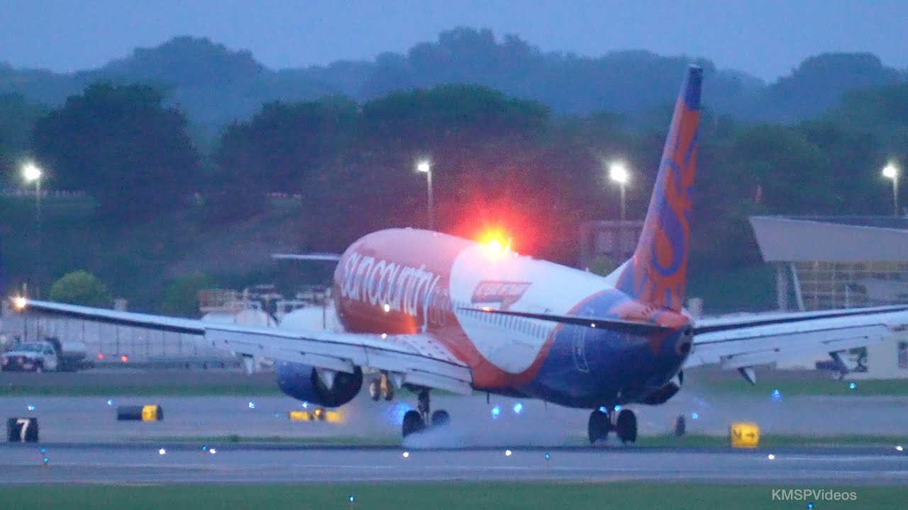 N832SY - Slow Motion Touchdown Sun Country 737 at KMSP/MSP