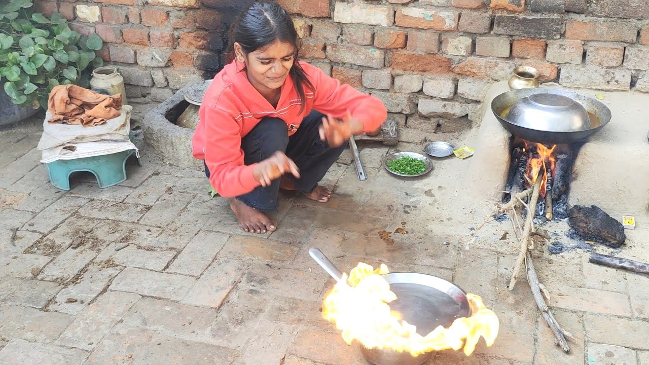 आज मैंने बनाई है आलू टमाटर की सब्जी और बनाया हैं बूंदी वाला रायता cooking videos in india 