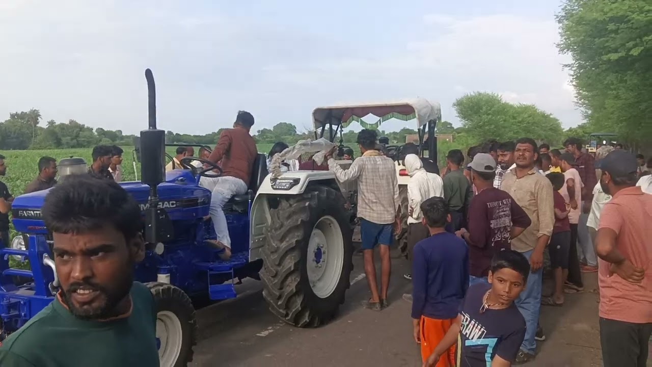 Swaraj 855     vs     farmtrac 45  tochan kumbhraj me