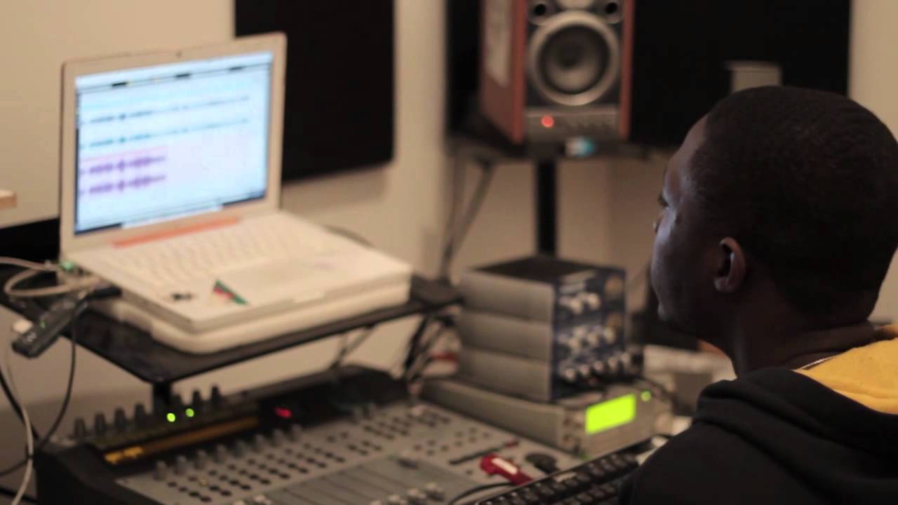 Ismael Sankara (@The1SH ) - Blowing Money (Prod. by @blingstef)