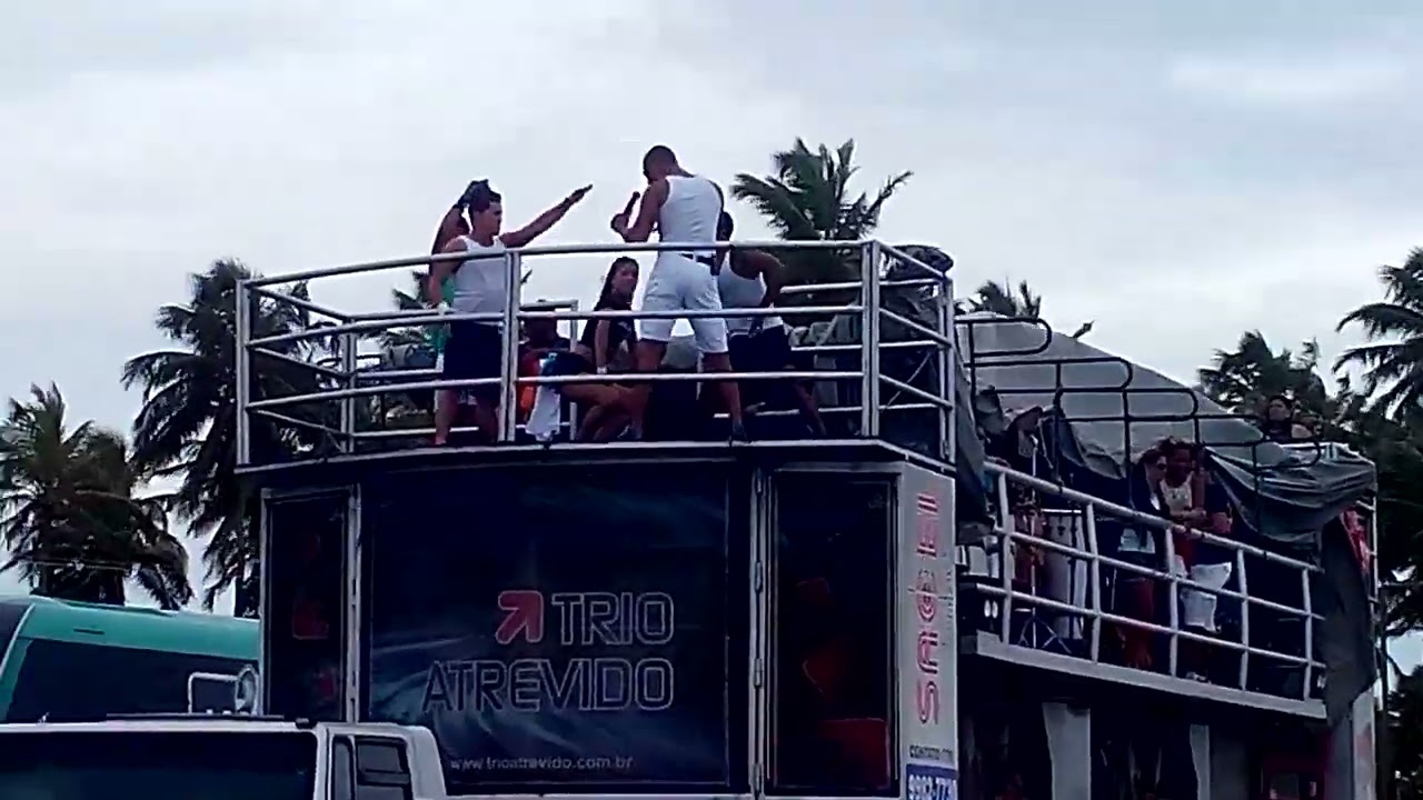 Nostalgia Carnaval no Pontal do Peba em Alagoas salvo me engano o ano era 2012 Atração era JAMBAHIA.