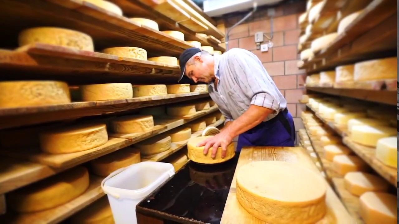 Cheesemaking in Gruyères with Gerard