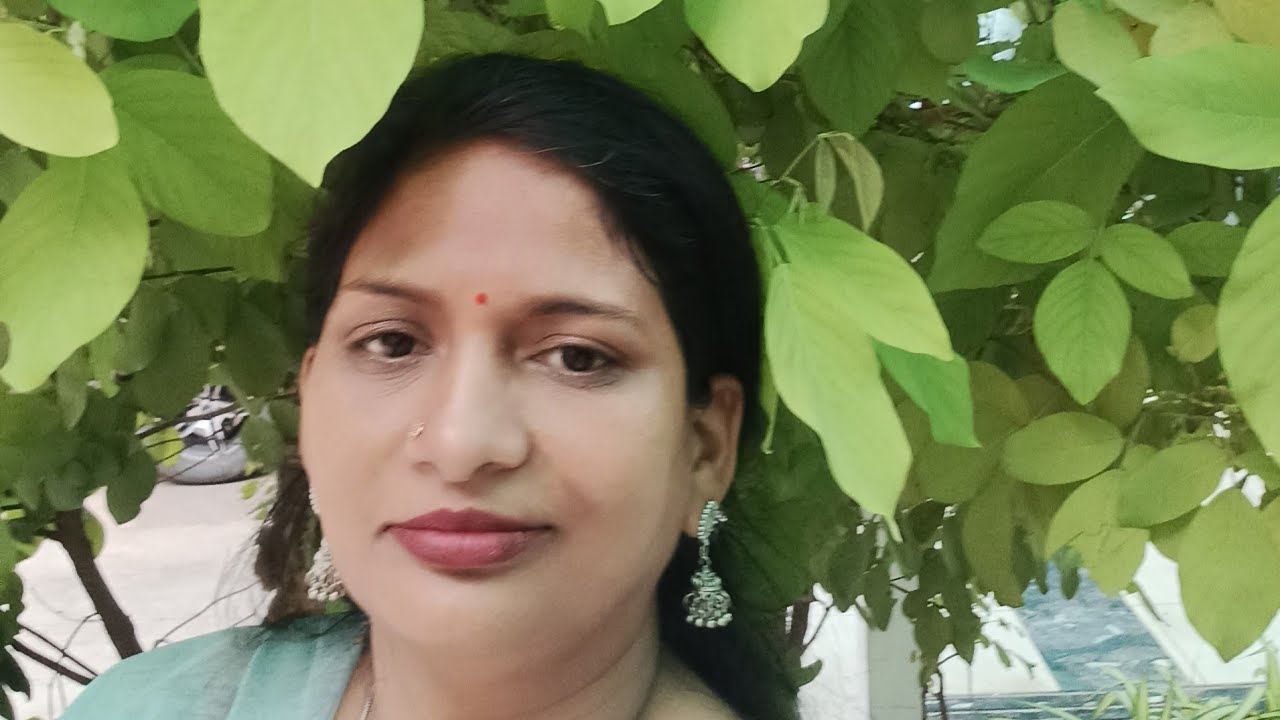 Radha Rani ke das is live!