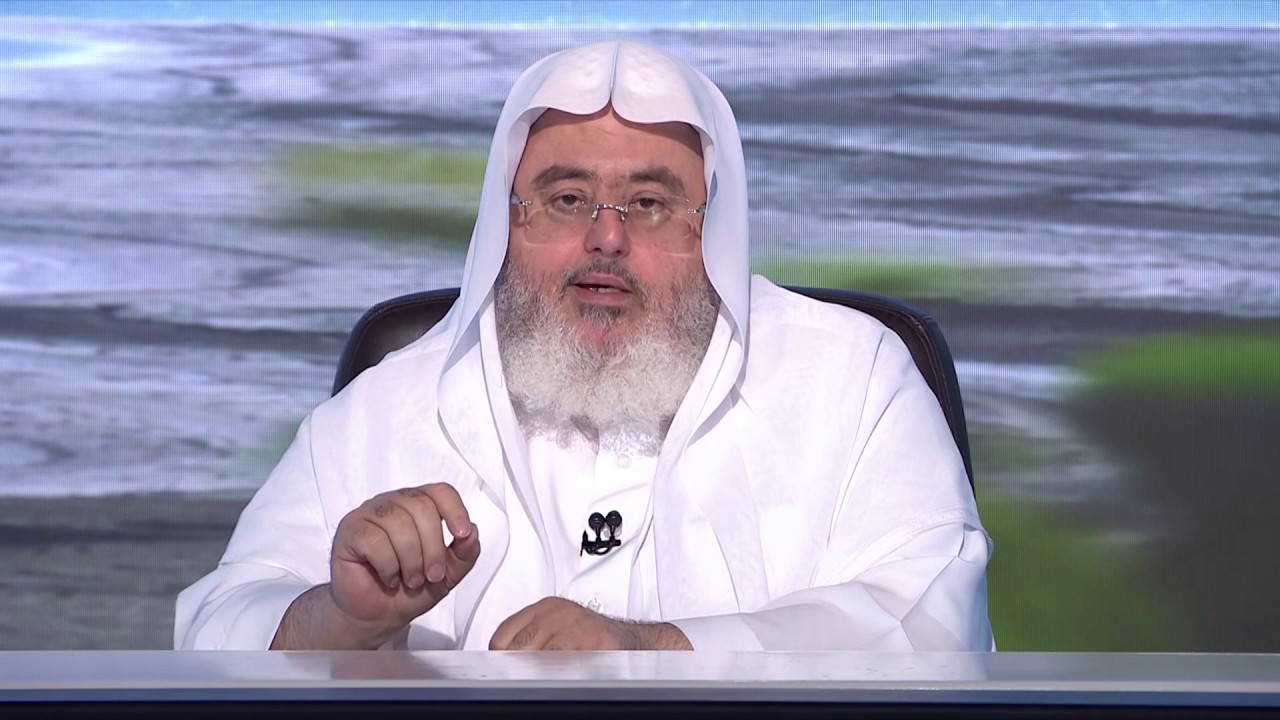 هل يعطي الربا لأقاربه؟