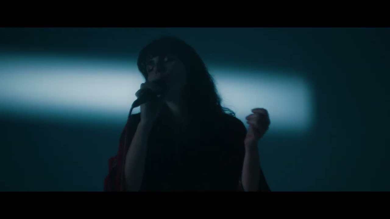 Giant Walker - Silhouettes (OFFICIAL MUSIC VIDEO)