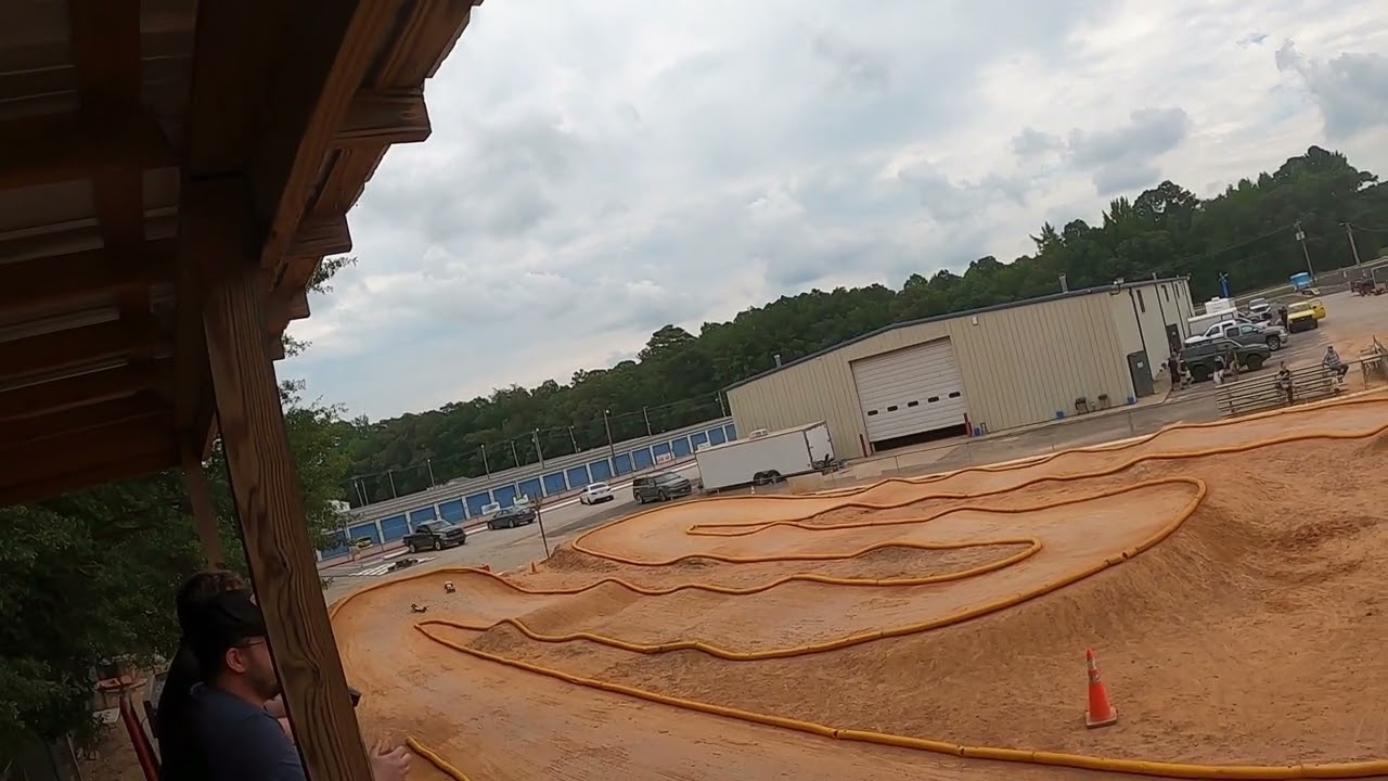 First Laps at World RC (Thunder Alley  R C Speedway)