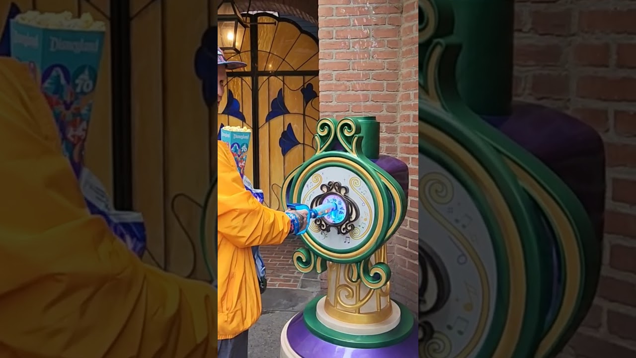Using the Disneyland key in New Orleans square. #Disneyland70  #disney  #Disneylandkey #Anaheim