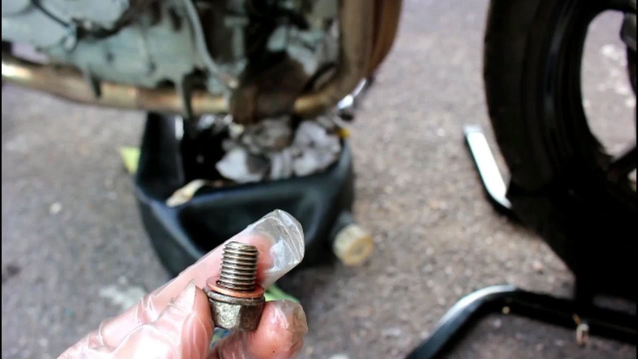 How to change a motorcycle's  Oil & Filter on CBR 600 F3 1998