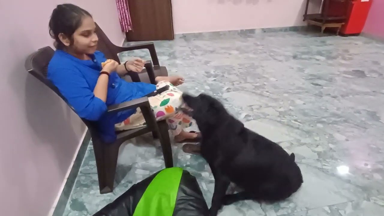 Eppudu akka venakane untundi
