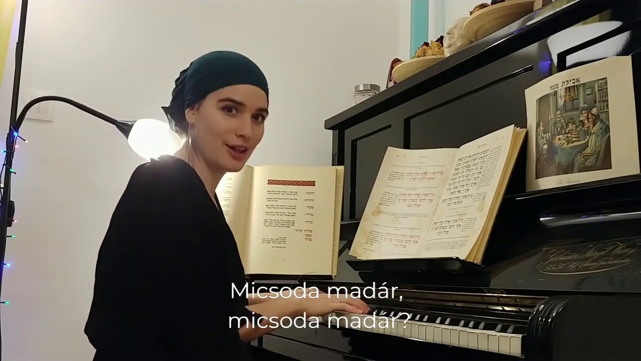 Szól a kakas (Széder estére), előadja: Weiszburg Zsuzsi, gimnáziumi énektanár