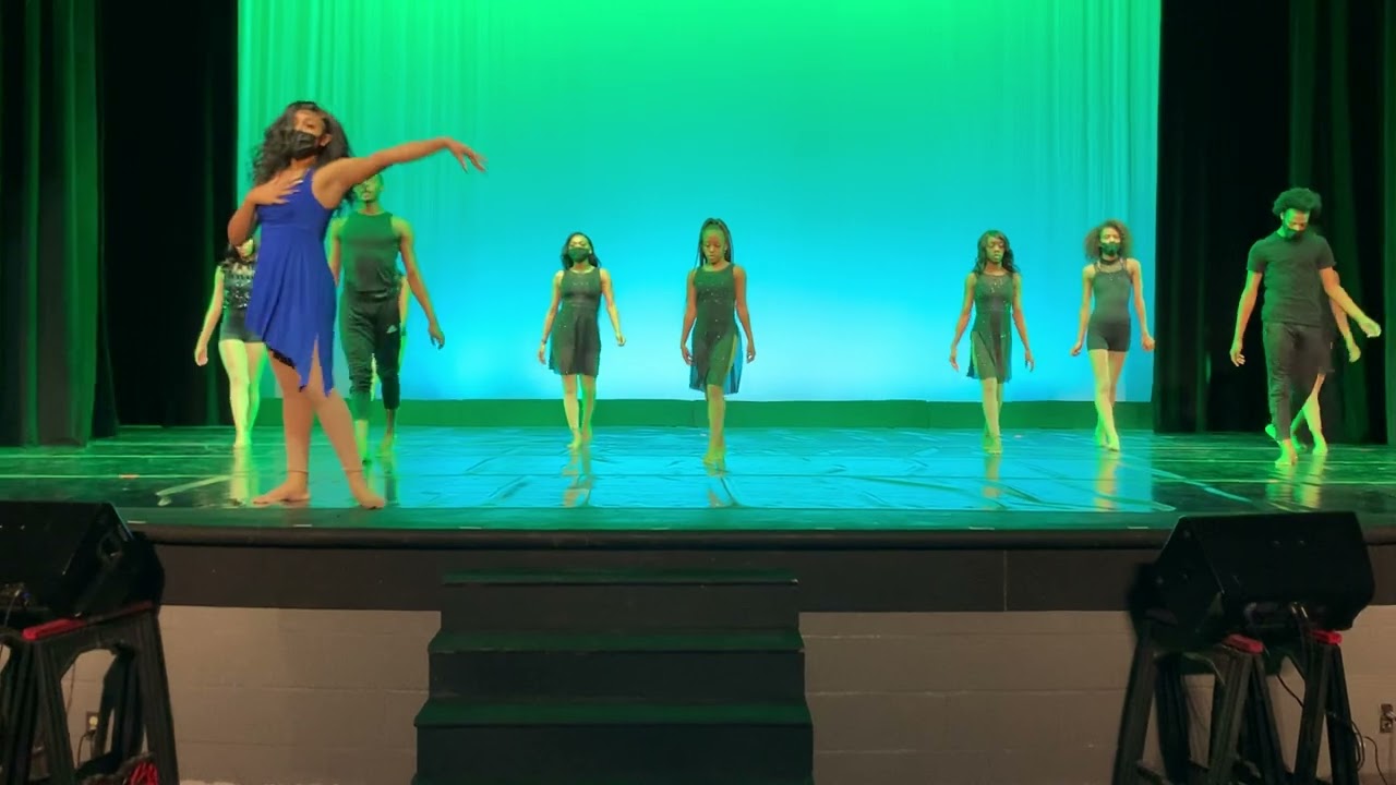 HILLSIDE DANCE COMPANY- DREAMGIRLS  ( STARGAZE 21’ )