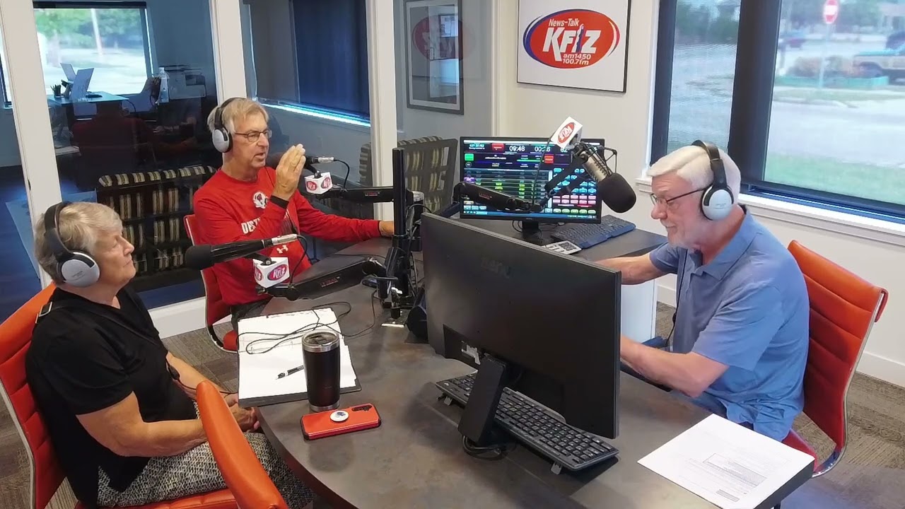 Landscape Smart Season 25 EP23 on KFIZ 1450 feat. Ron Rademann and The Master Gardener Carol