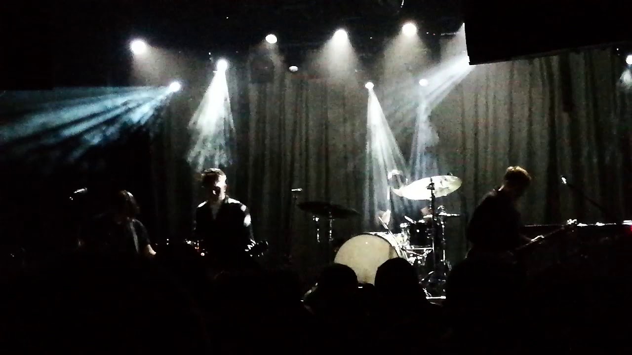 LAST TRAIN - On our knees (Live @ REFLEKTOR - Liège - 28/02/2020)