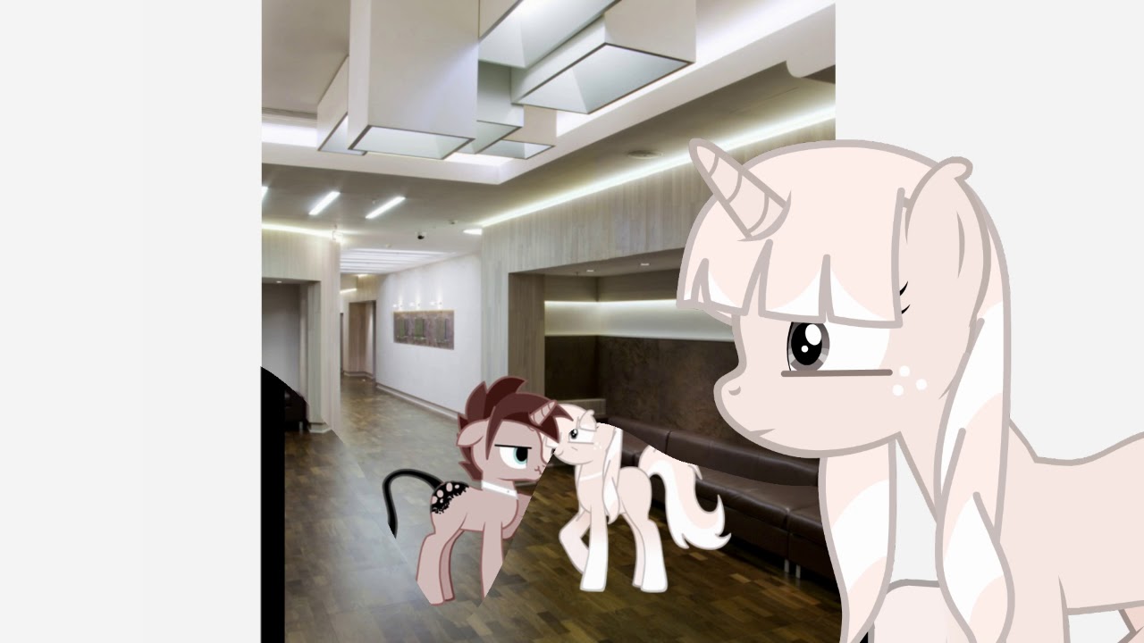 Kucyk horror Nawiedzony fan /od Evie Roku/