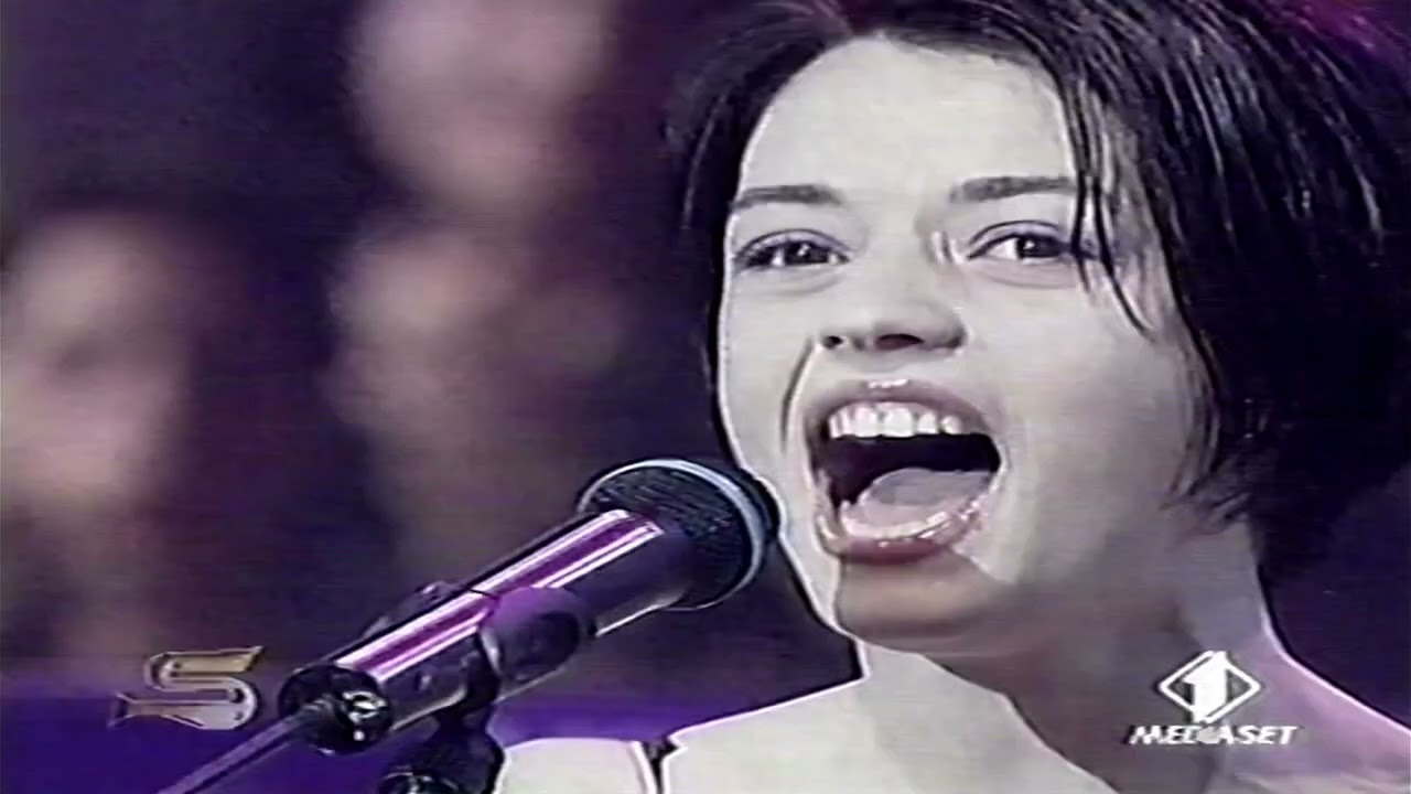 Carmen Consoli @Super - Eco di Sirene + intervista con Vanessa Incontrada 1999