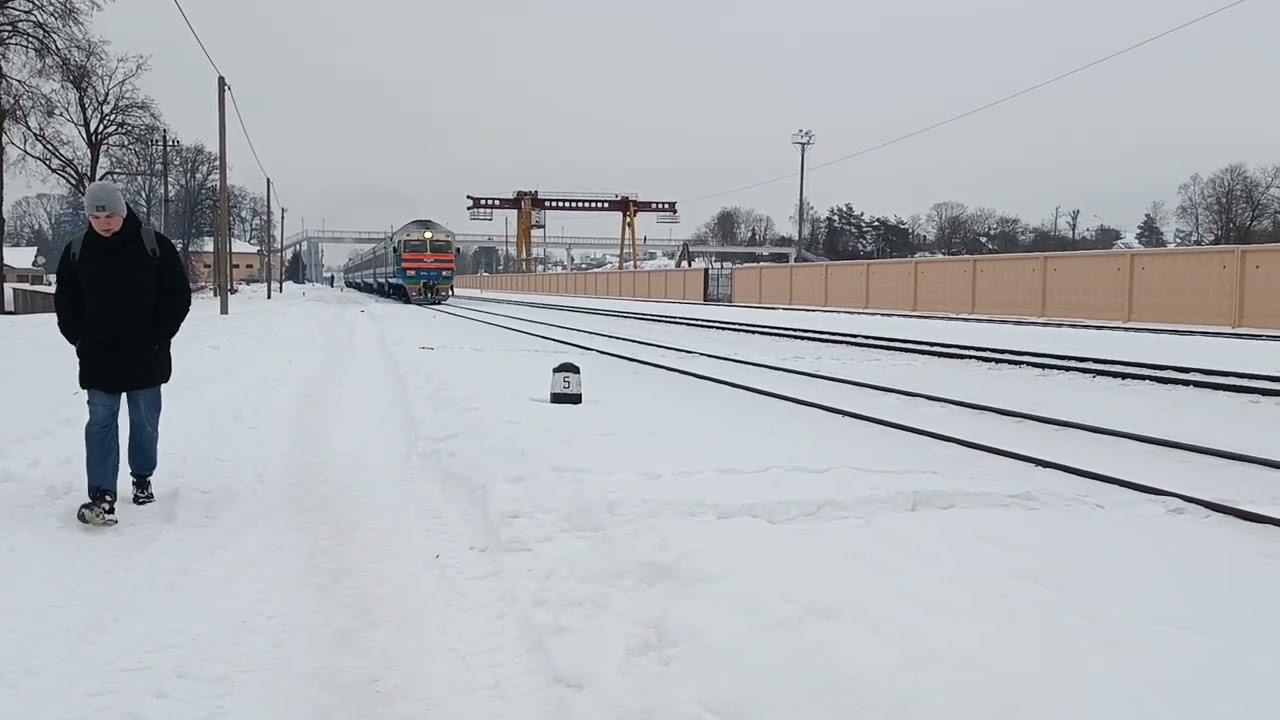 Др1а 231 уезжает со станции Волковыск город 