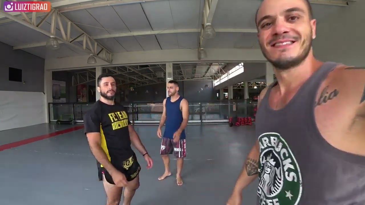 Como aplicar e evitar cabecadas na curta distancia #lethwei